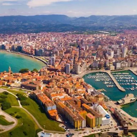 Casa Roces Apartman Gijón